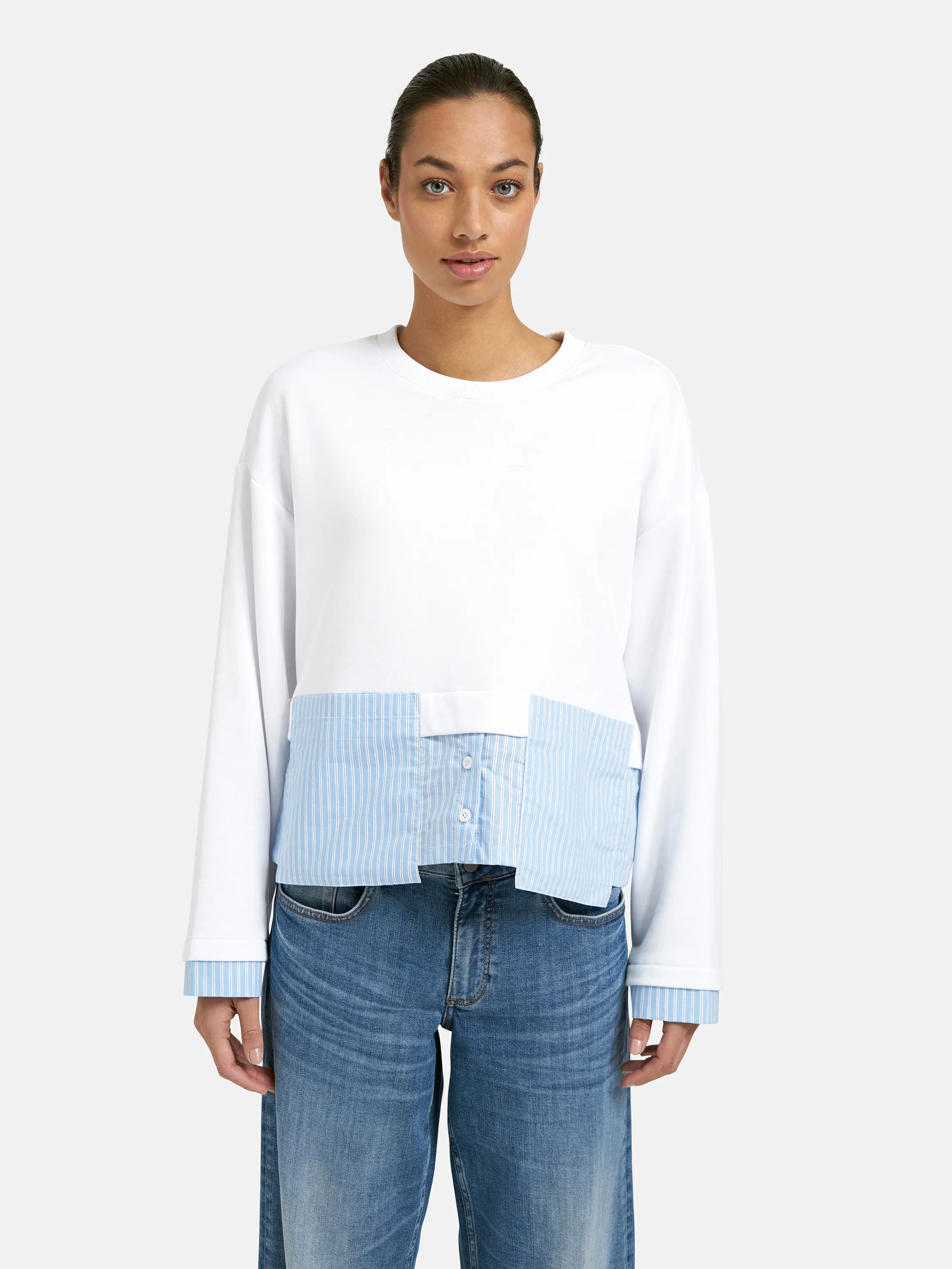 Boxy Sweatshirt Blouse Layering